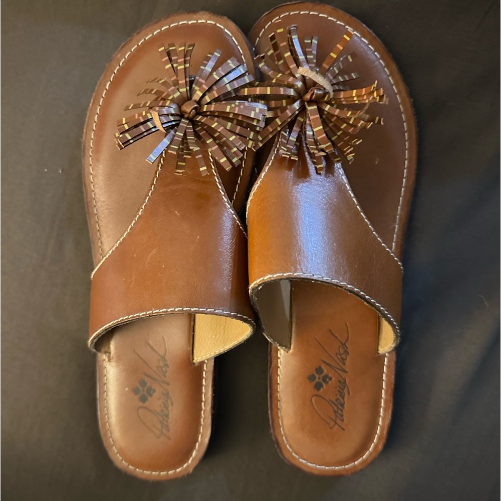 Patricia Nash size 8 leather sandals
